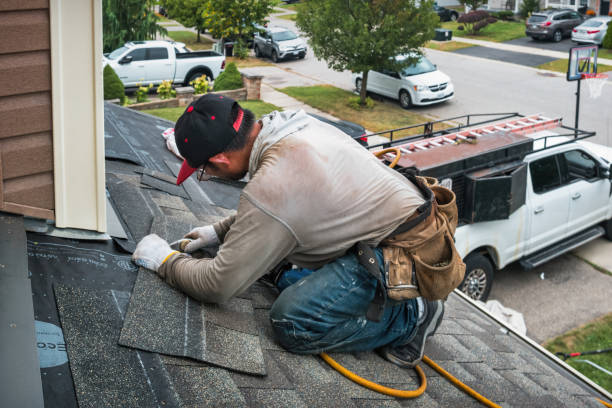 Professional Roofing technician working in Rosemount, OH